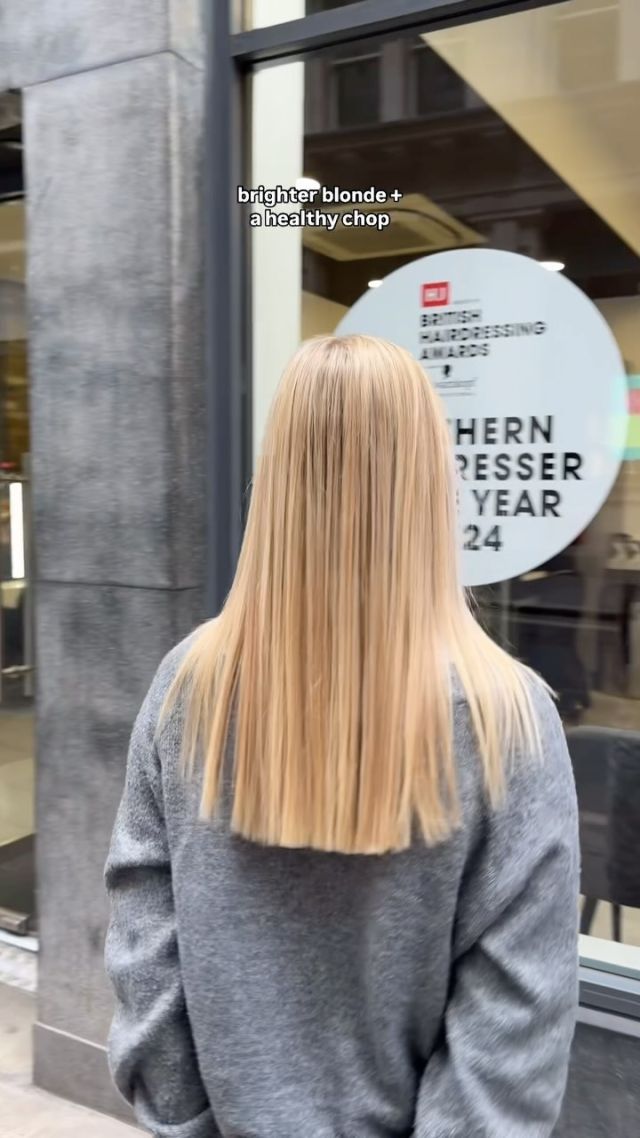 Just what the doctor ordered! 🤌 By Paige at Rush Moorgate #hairdressing #haircolourist #hairdresser #blondehair #blondesdoitbetter #hairdressermagic