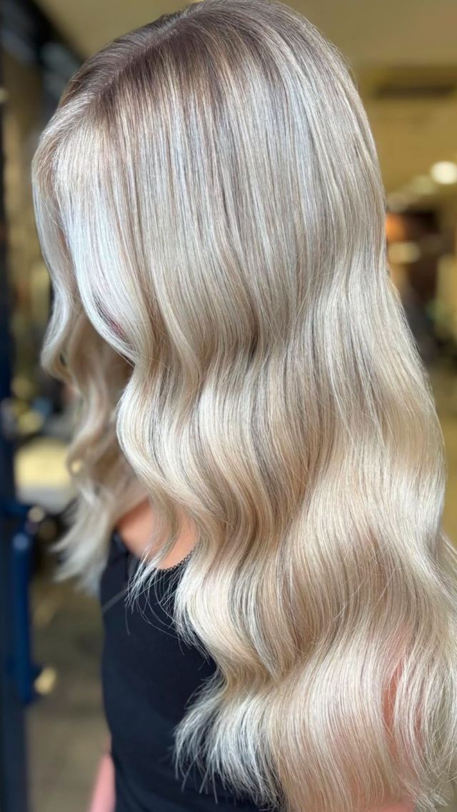 Unreal creamy highlights by Julia at Rush Sevenoaks 🍦🤩

Appointments are filling up fast for Valentine’s Day! Book now to avoid disappointment PLUS remember to use the code WINTER when booking to get 50% off Colour when booked with a Cut + Finish.